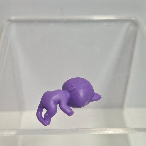 Twozies Season 1 Purple Raccoon Baby Figure 1.25" - Picture 7 of 13